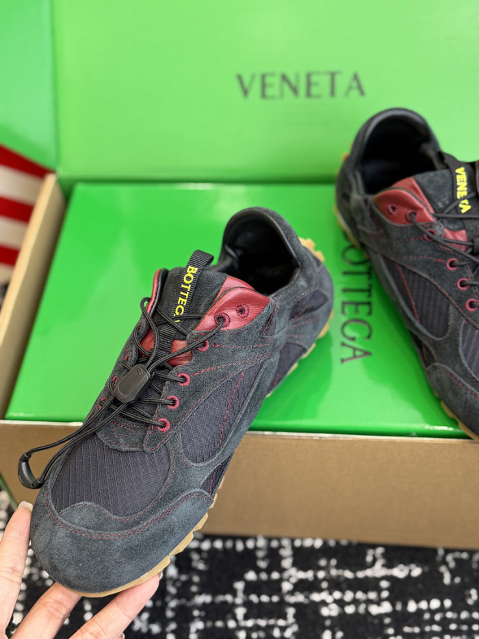 BV sneaker