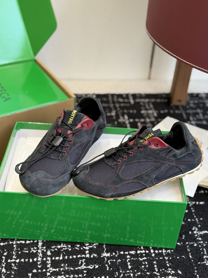BV sneaker