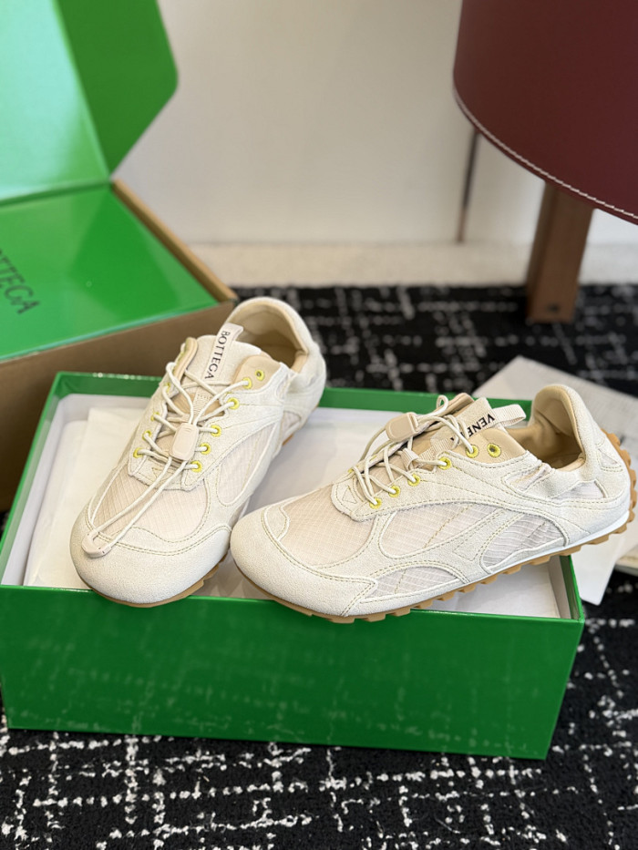 BV sneaker