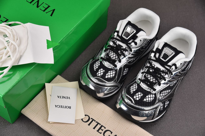 BV sneaker