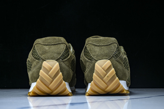 BV sneaker