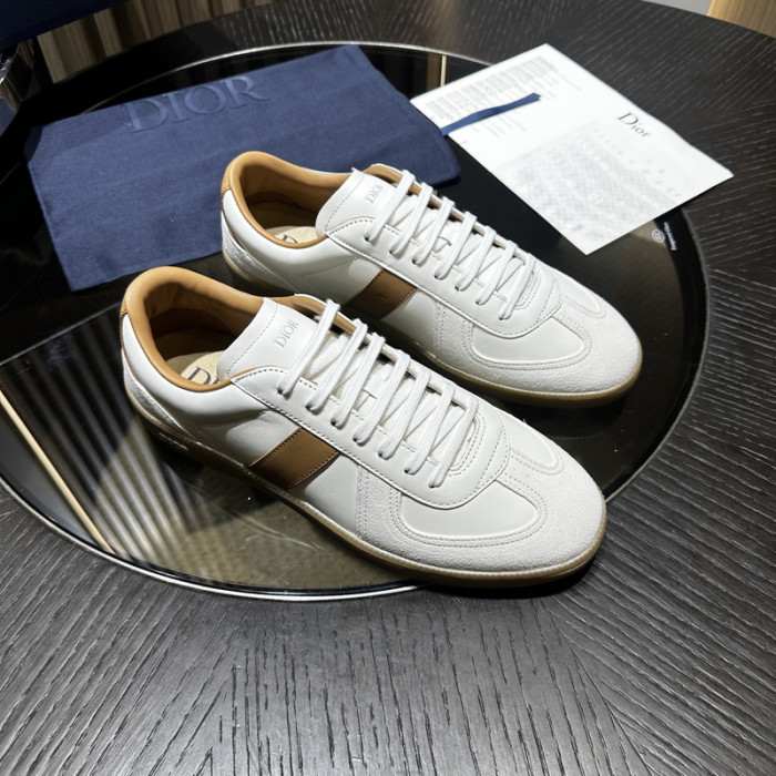 D10R SNEAKER