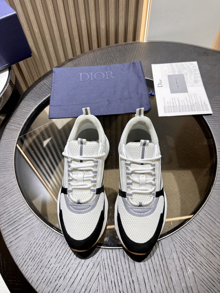 D10R SNEAKER