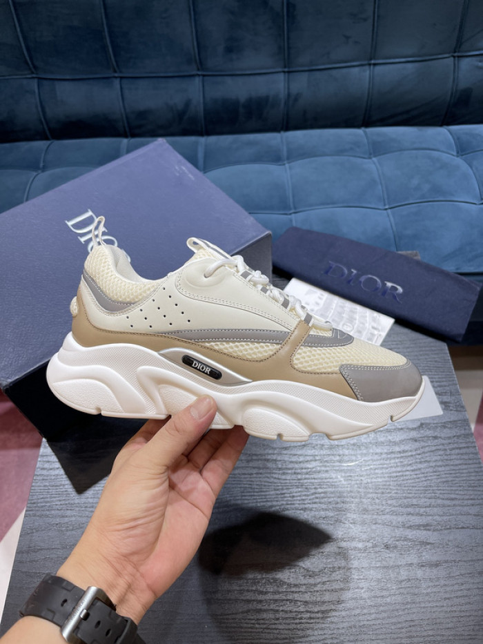 D10R SNEAKER