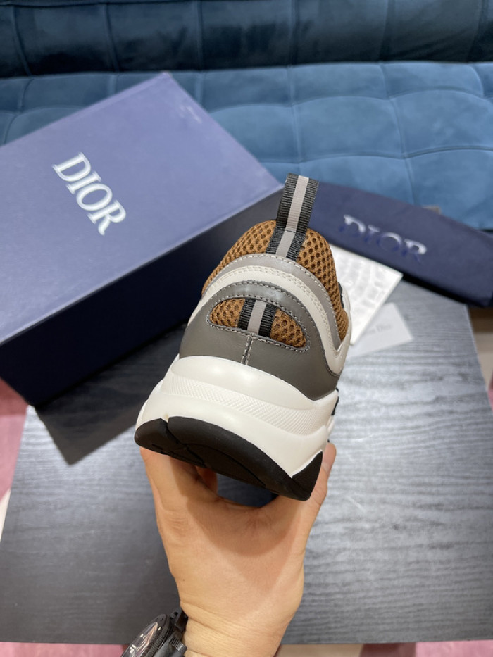 D10R SNEAKER