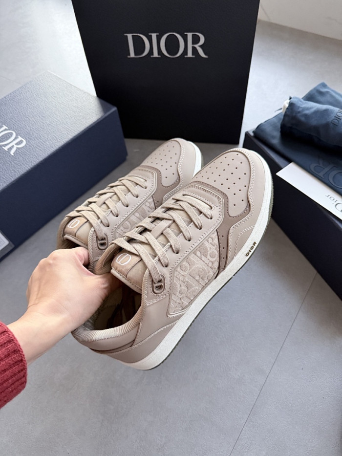 D10R B27 LOW SNEAKER