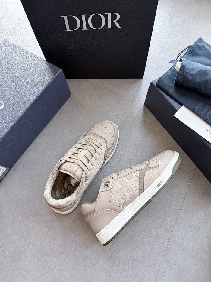 D10R B27 LOW SNEAKER