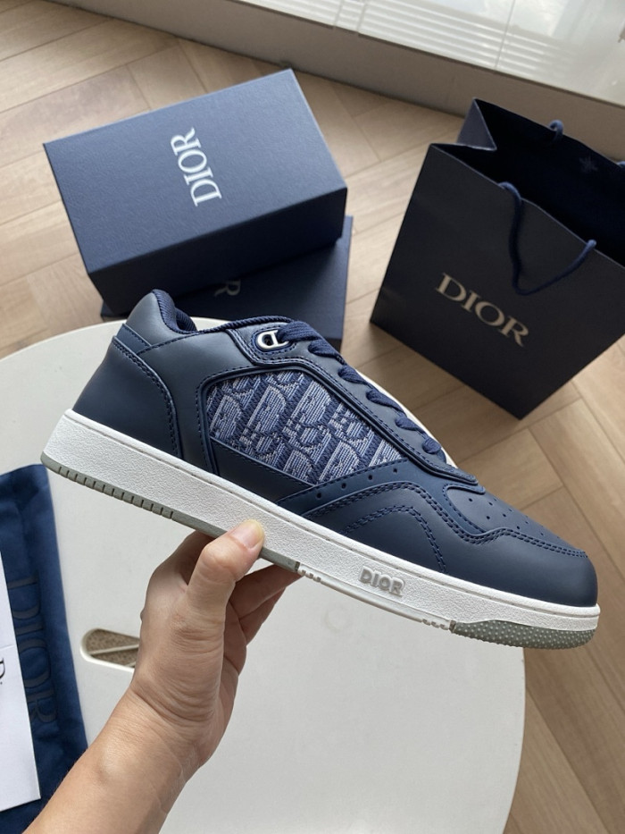 D10R B27 LOW SNEAKER