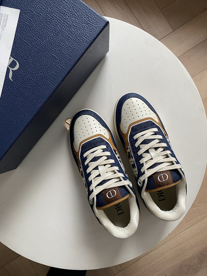 D10R B27 LOW SNEAKER