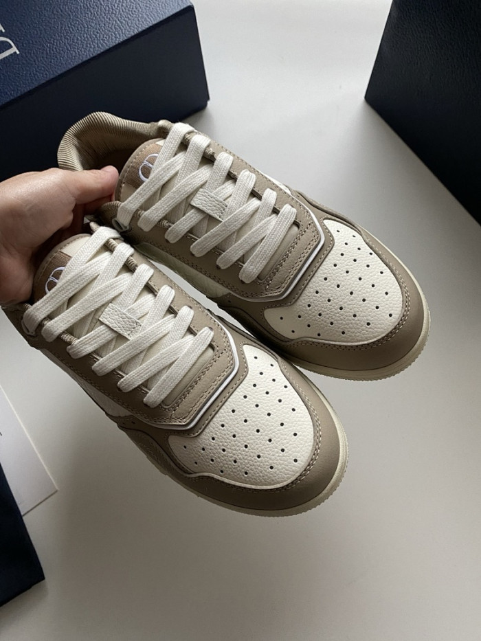 D10R B27 LOW SNEAKER