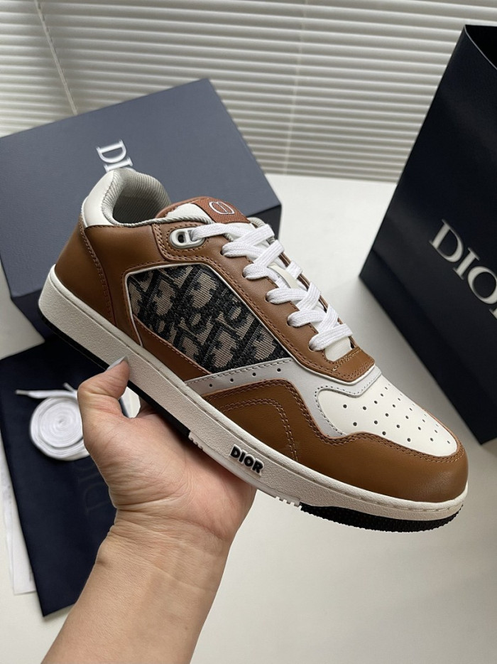 D10R B27 LOW SNEAKER