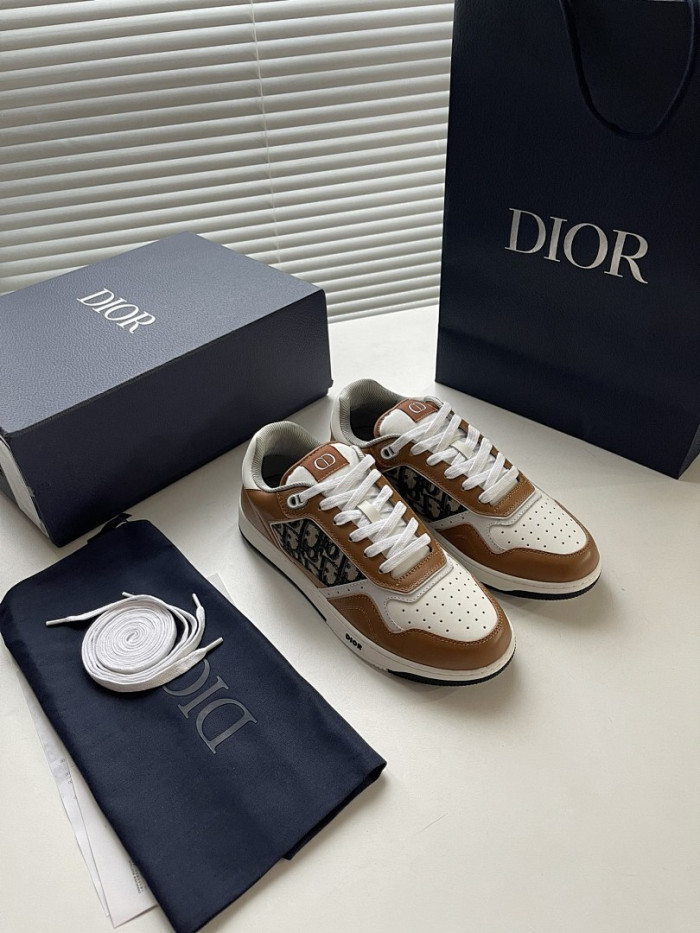 D10R B27 LOW SNEAKER