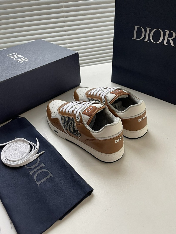 D10R B27 LOW SNEAKER