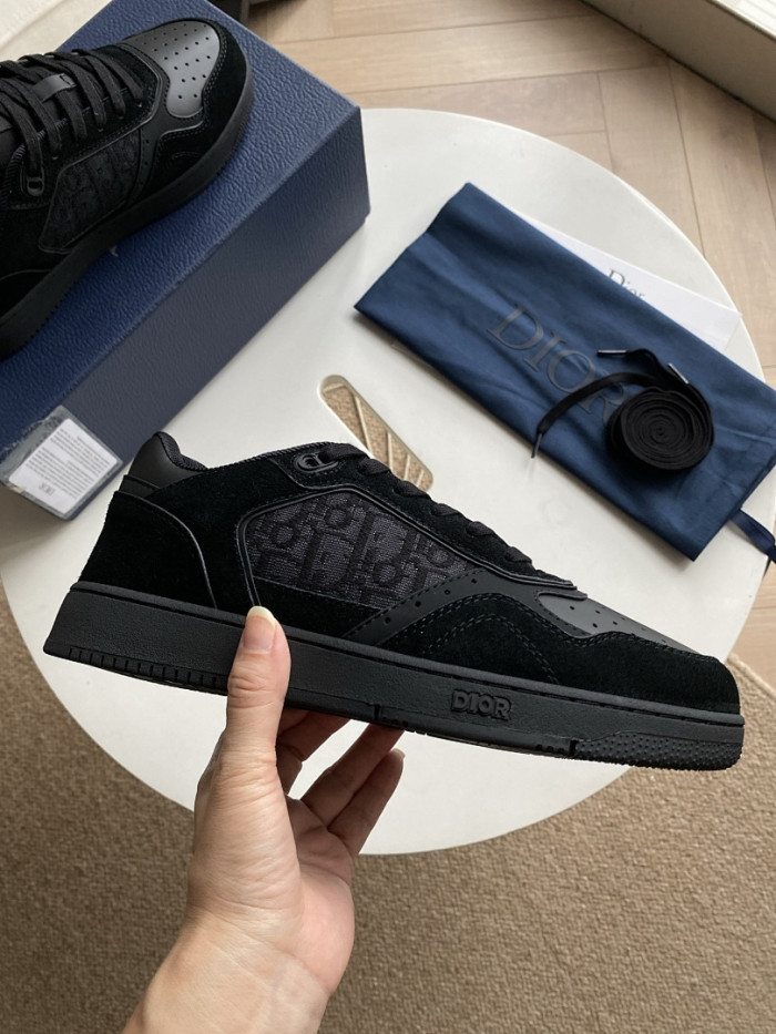 D10R B27 LOW SNEAKER