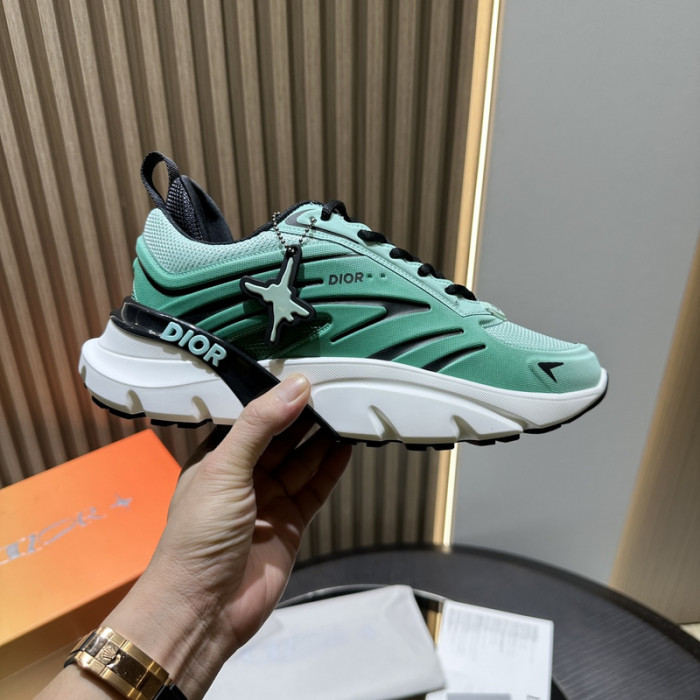 D10R B44 SNEAKER