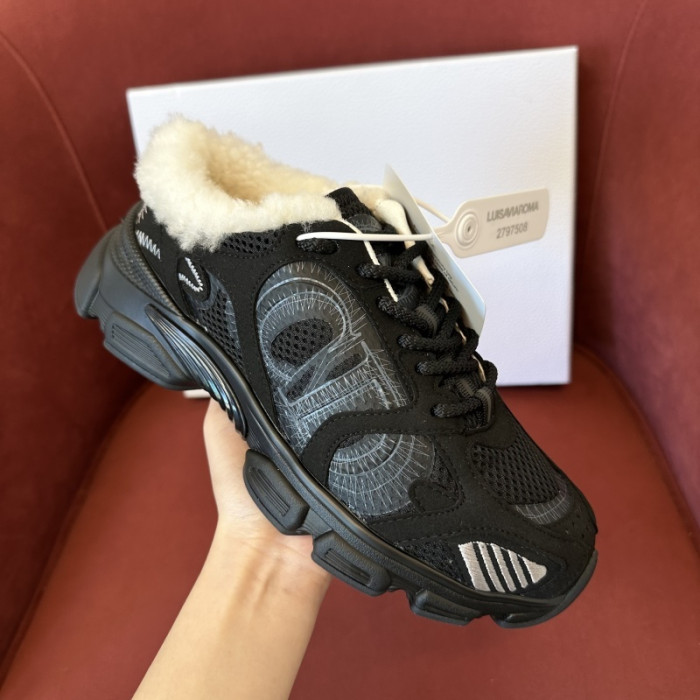 D10R SNEAKER