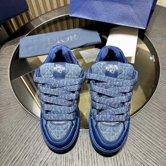 D10R B9s SNEAKER