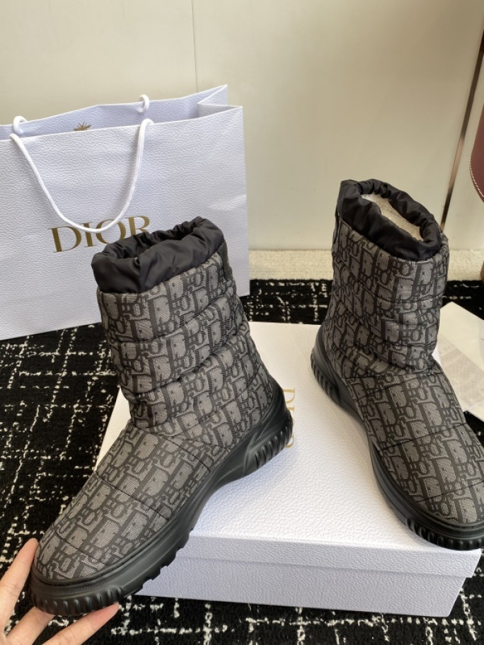 D10R boot