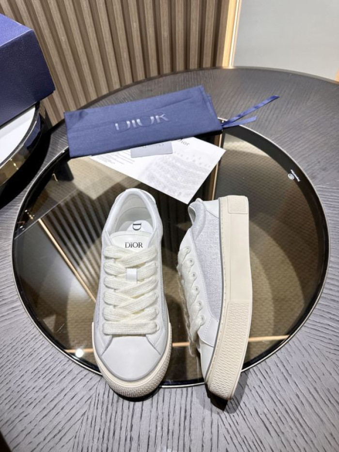D10R SNEAKER