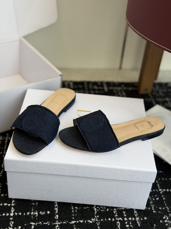 d10r sandal