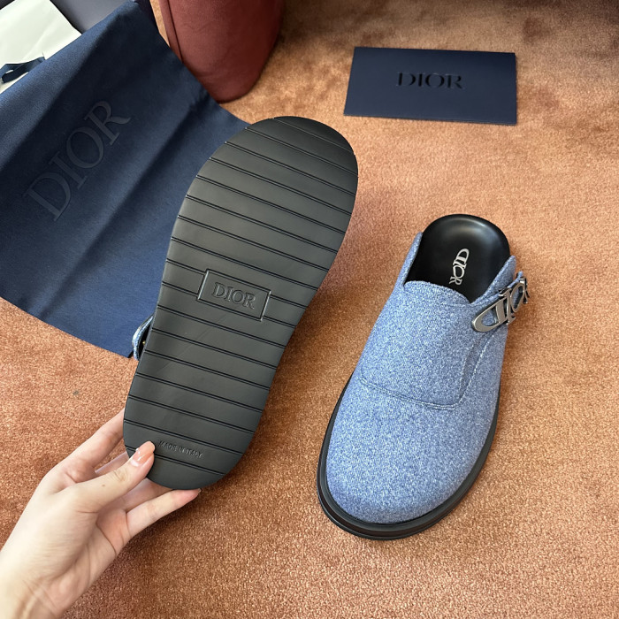 d10r sandal