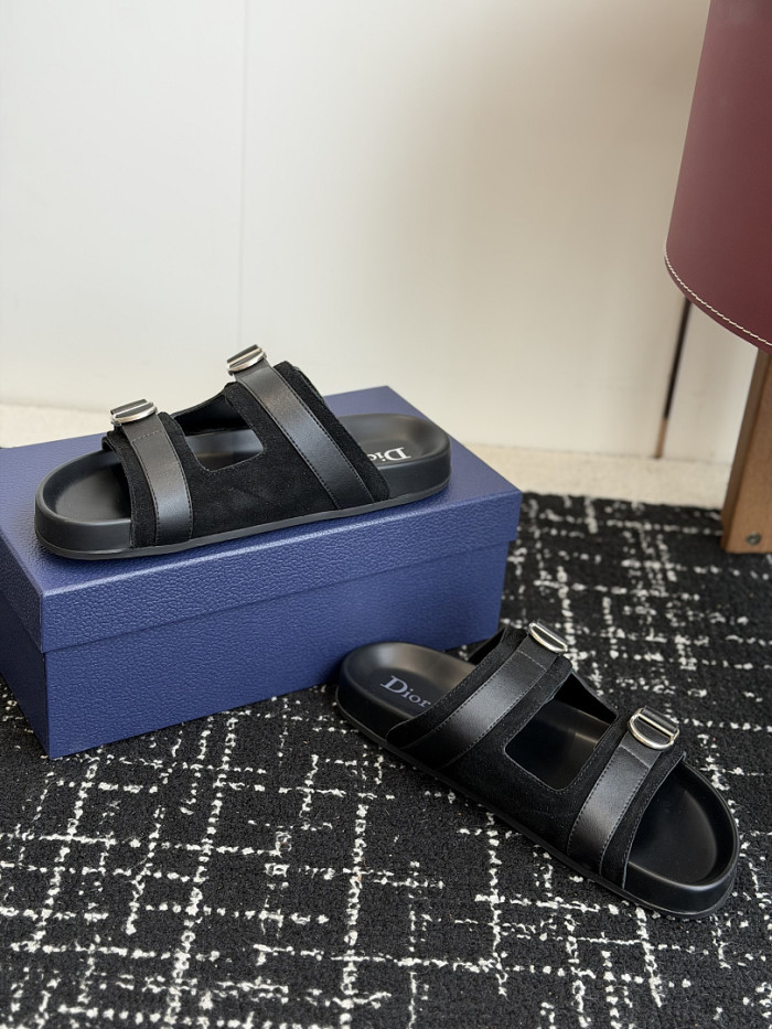 d10r sandal
