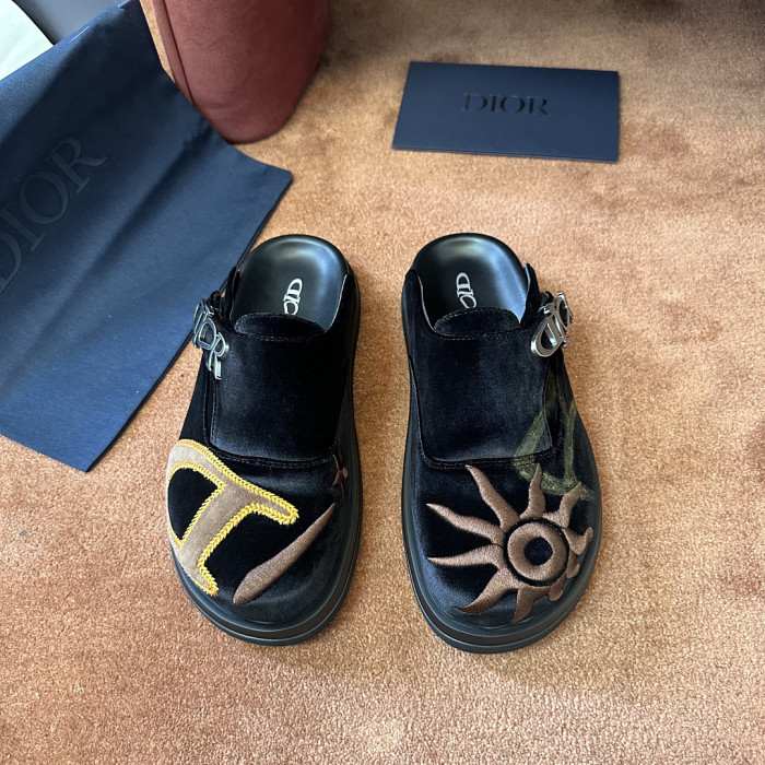 d10r sandal
