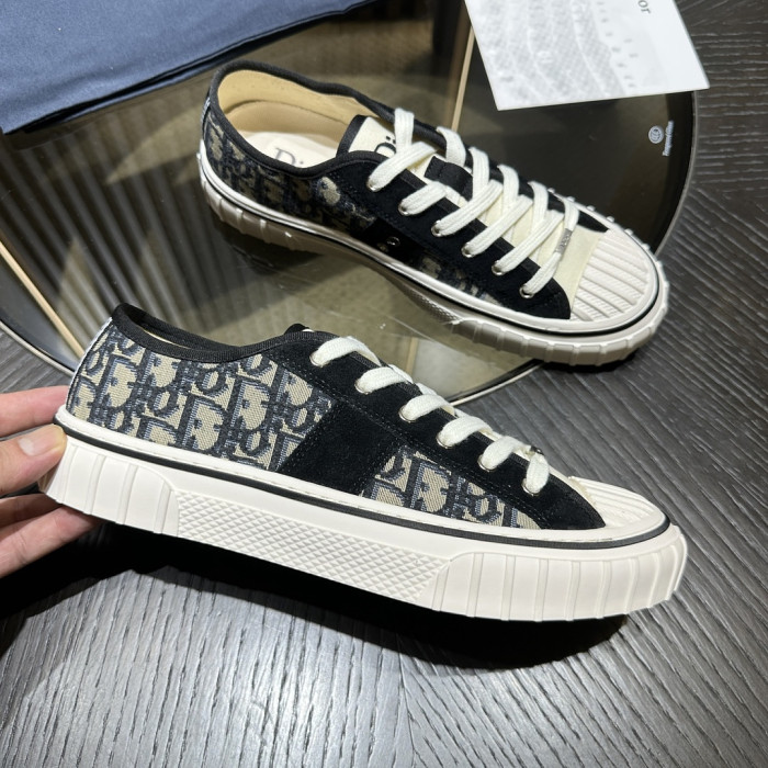 D10R SNEAKER