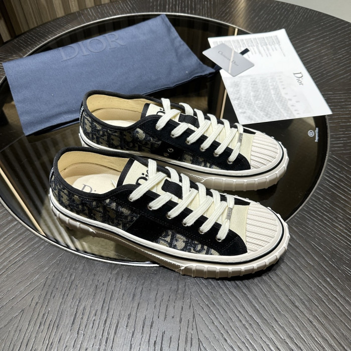 D10R SNEAKER