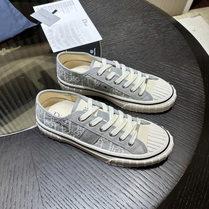 D10R SNEAKER
