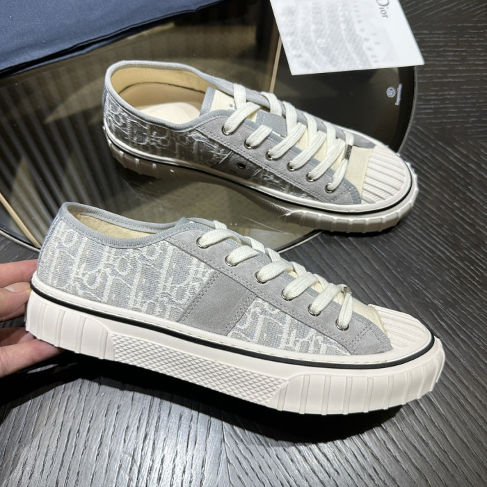D10R SNEAKER