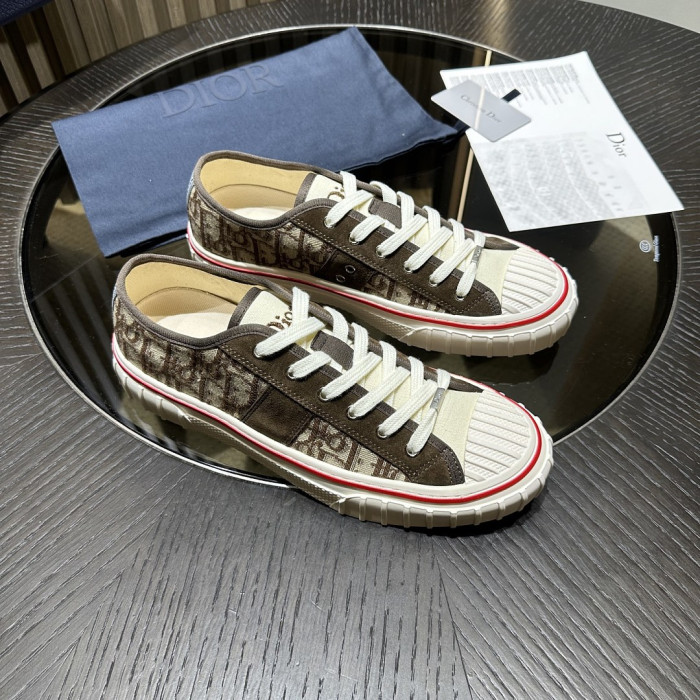 D10R SNEAKER