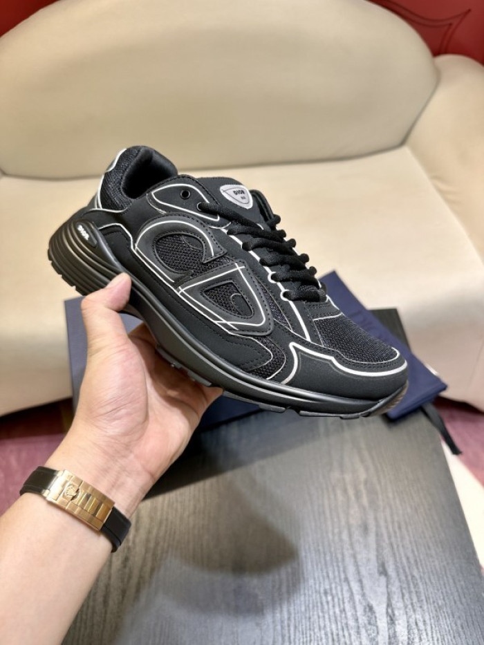 D10R SNEAKER