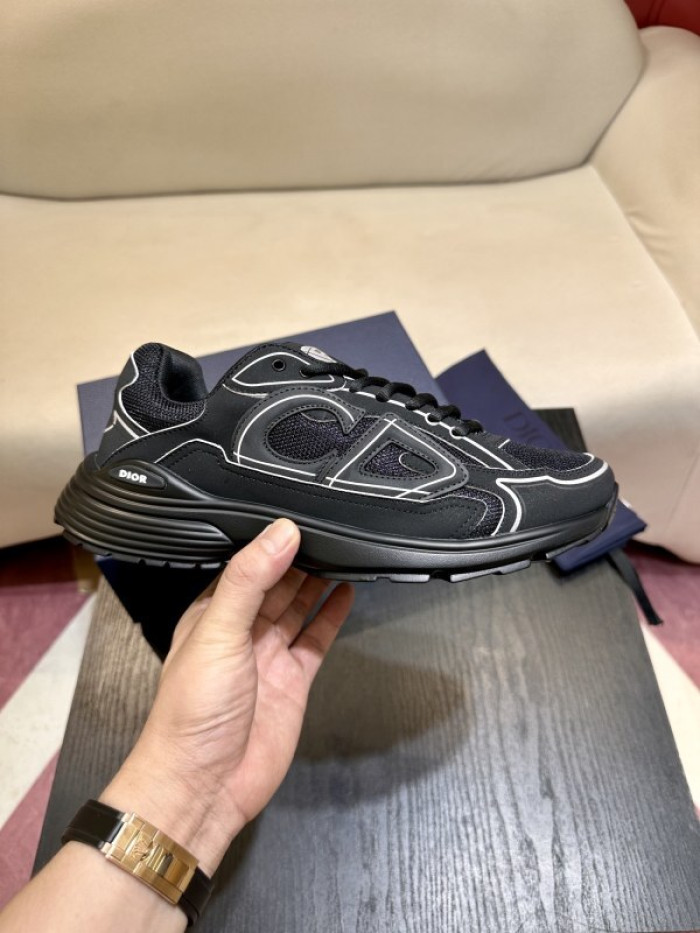 D10R SNEAKER