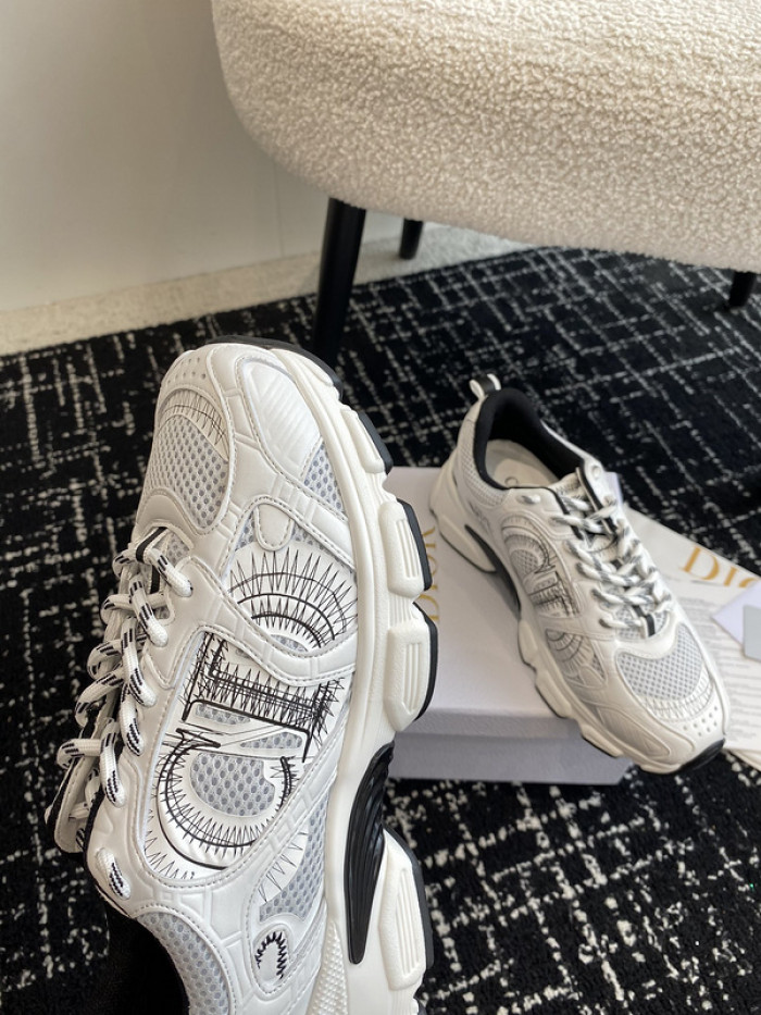 D10R SNEAKER