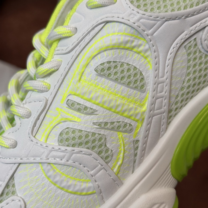 D10R SNEAKER