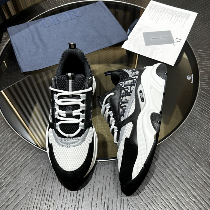 D10R SNEAKER
