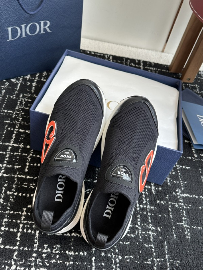 D10R SNEAKER