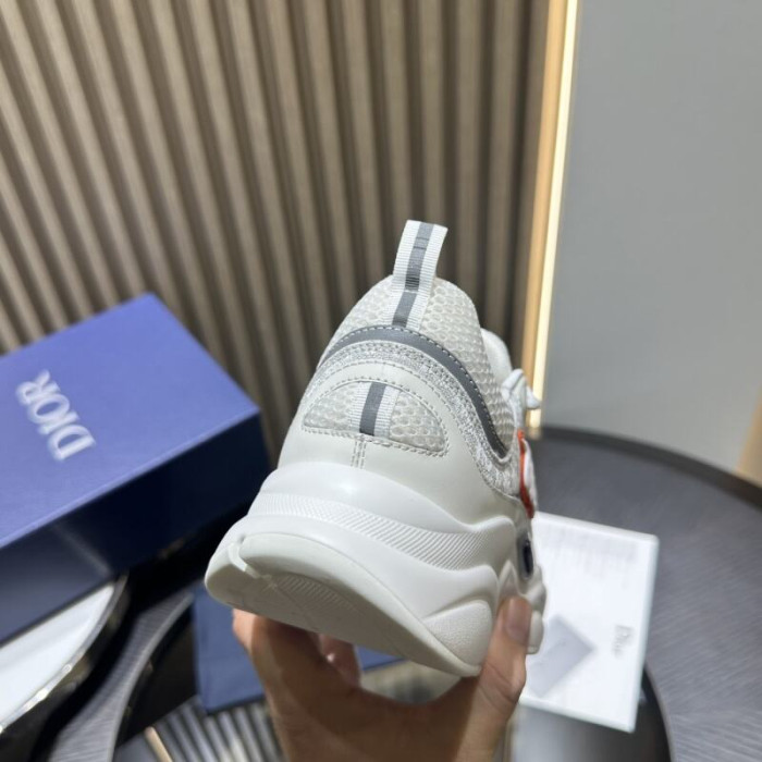 D10R SNEAKER