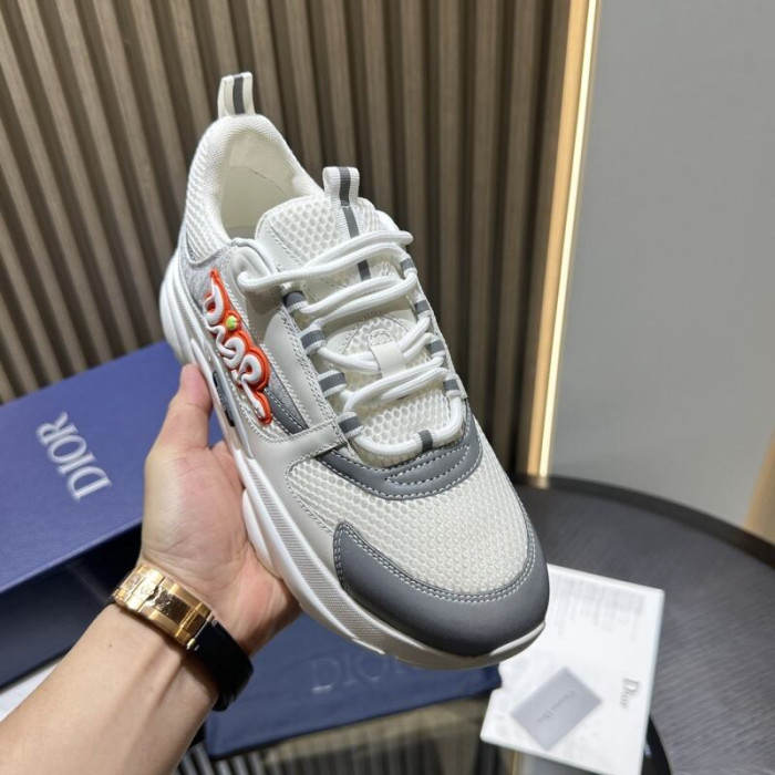 D10R SNEAKER