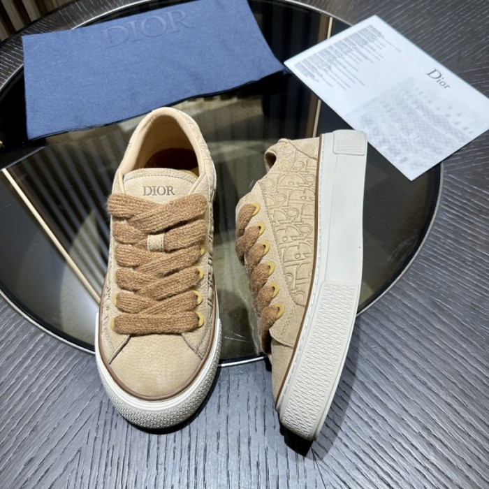 D10R SNEAKER