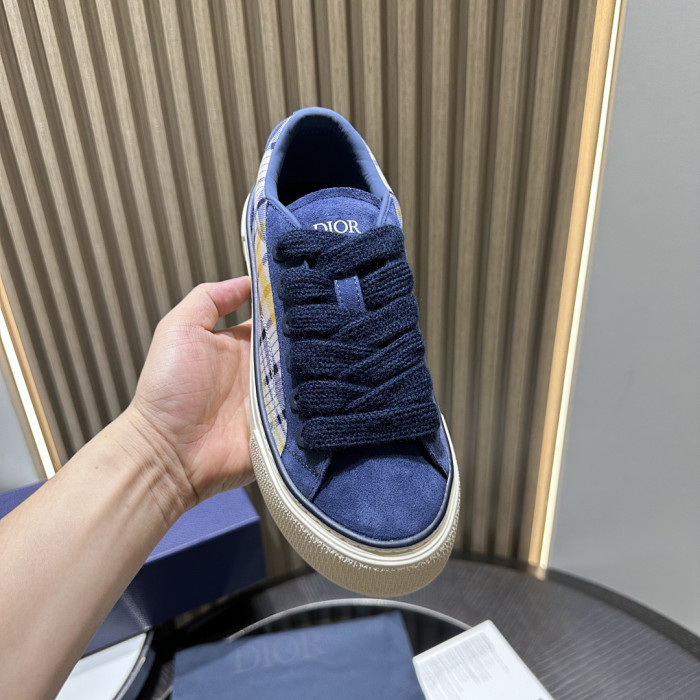D10R SNEAKER