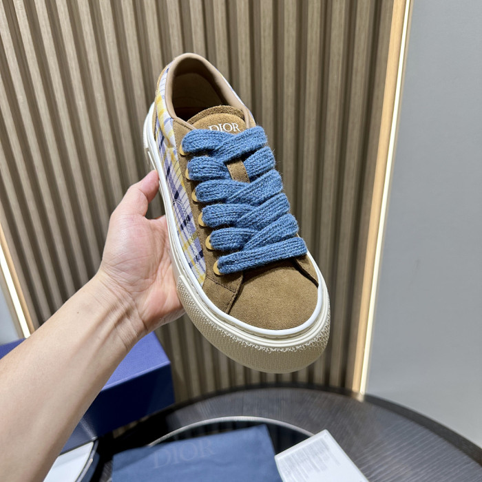 D10R SNEAKER