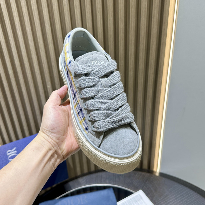 D10R SNEAKER