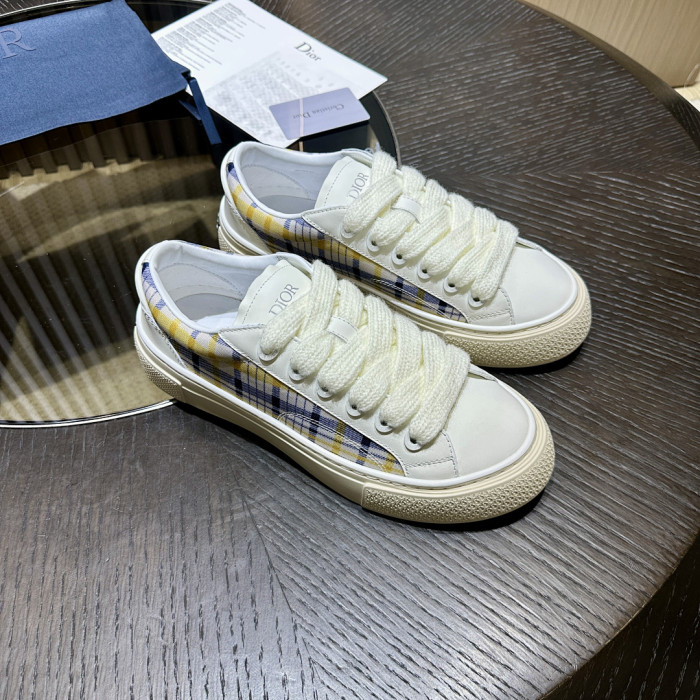 D10R SNEAKER