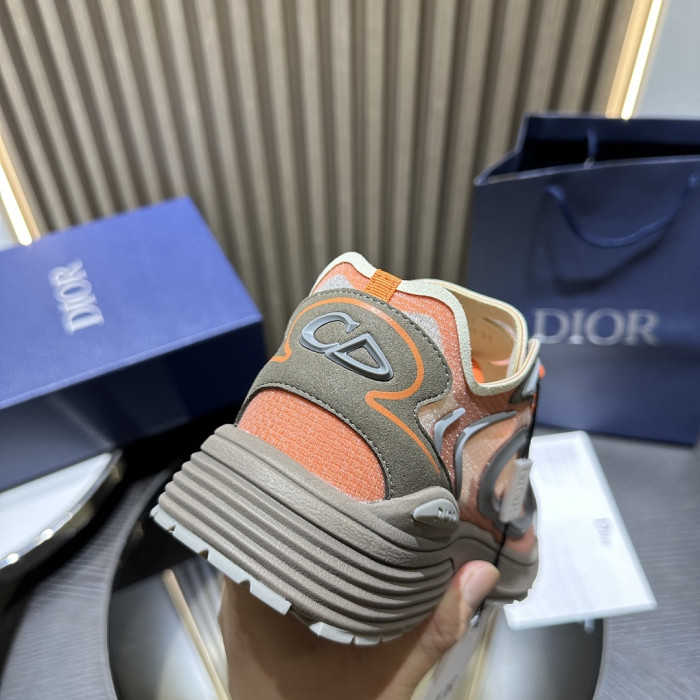 D10R SNEAKER