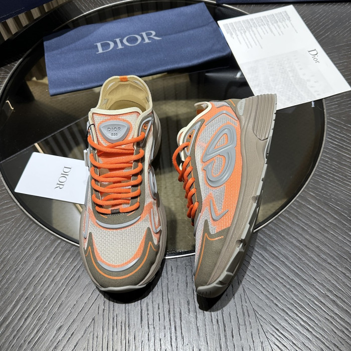 D10R SNEAKER