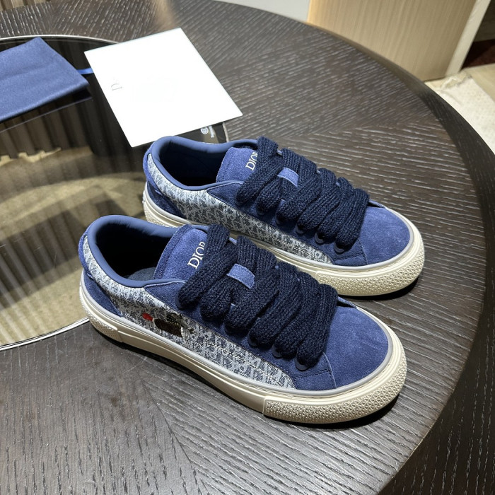D10R SNEAKER