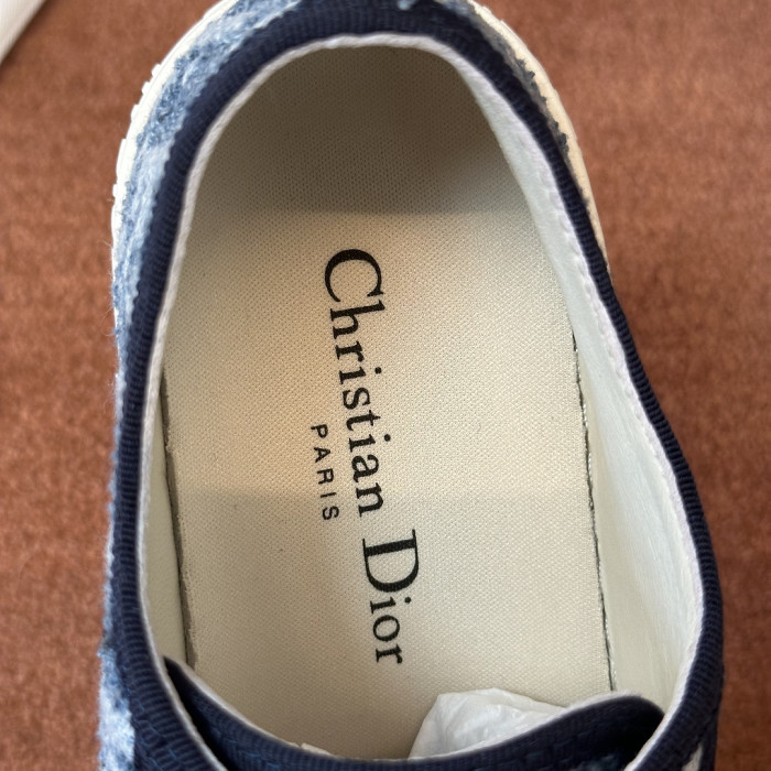 D10R SNEAKER