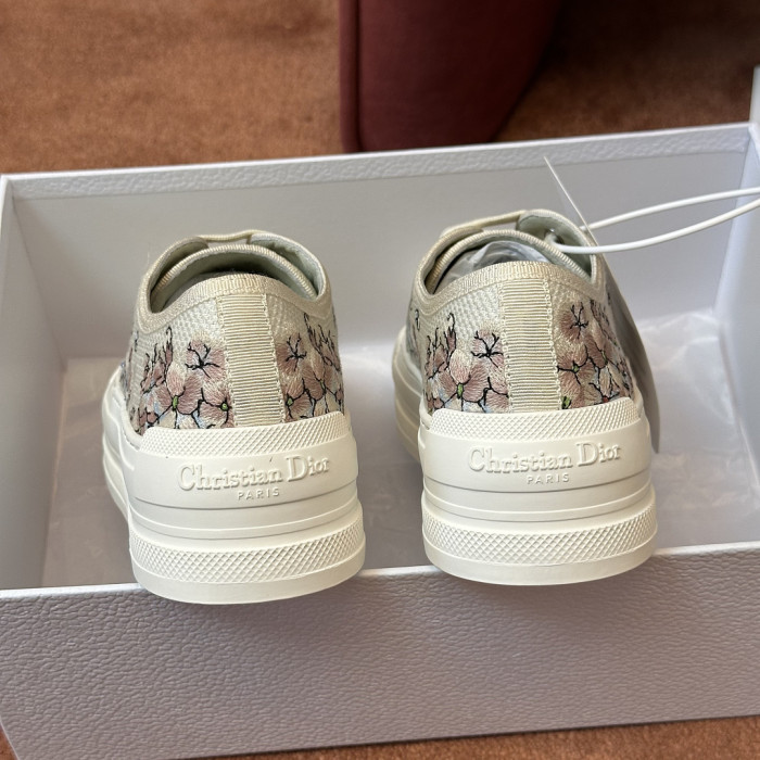 D10R SNEAKER
